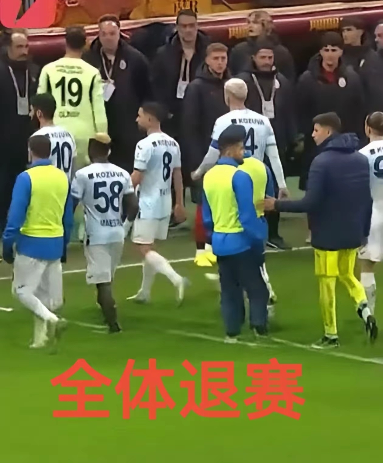 关于丢人！阿根廷两队全出局，河床两场三红，国脚追到通道打人被放倒的信息